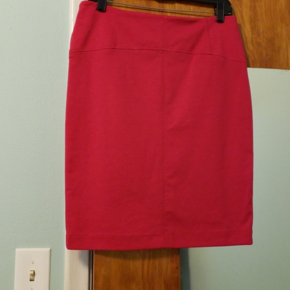 New York and Company - Picture 2 of 4